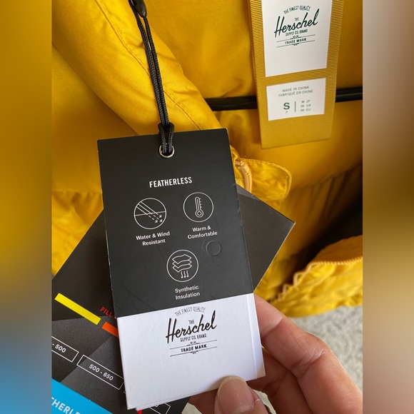 Herschel Supply Co, featherless high fill jacket - Picture 2 of 4